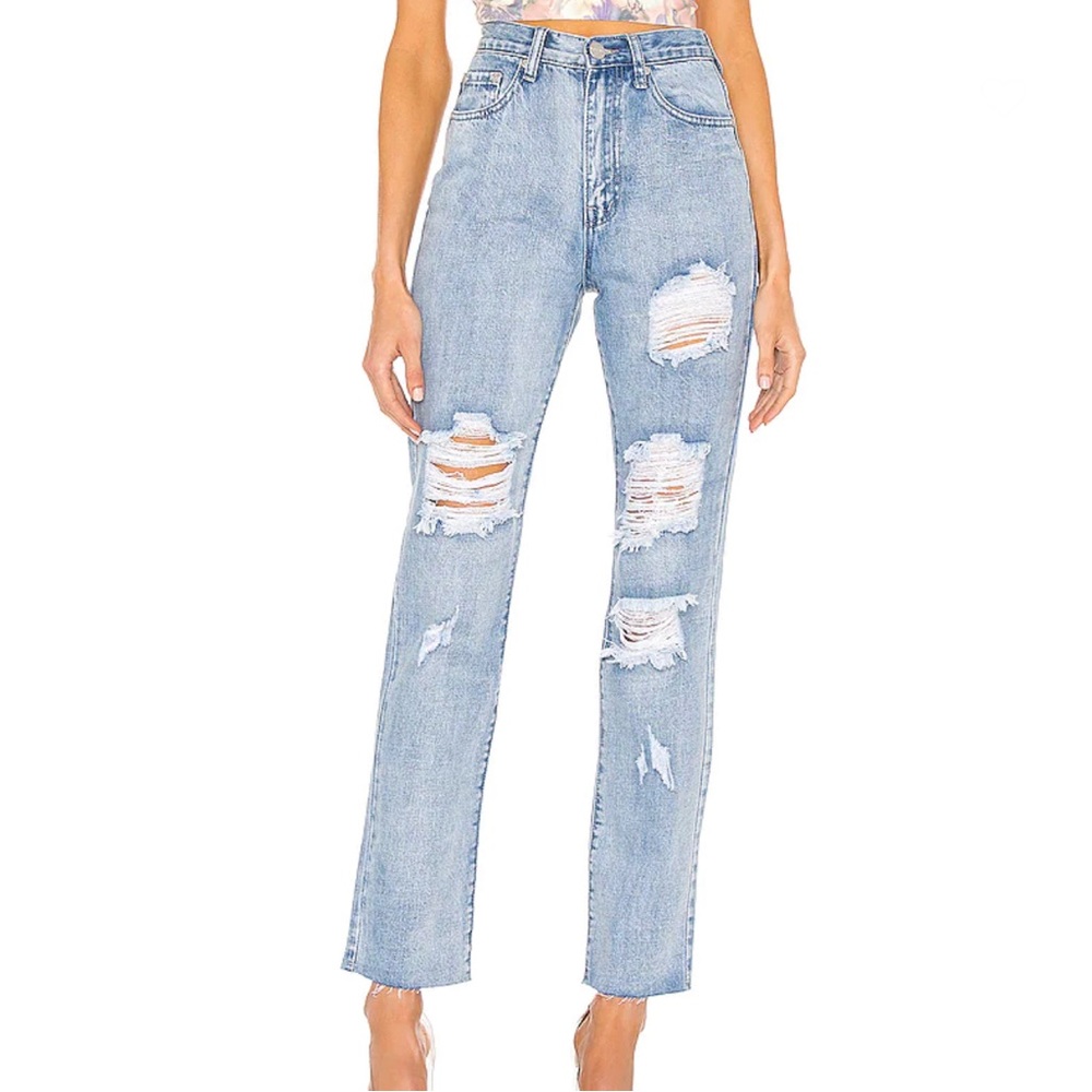 superdown Ramona High Waisted Jean in Light Blue Wash 24